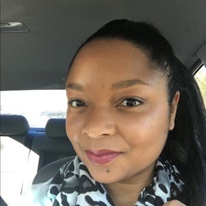 Meet your Posher, Carrie